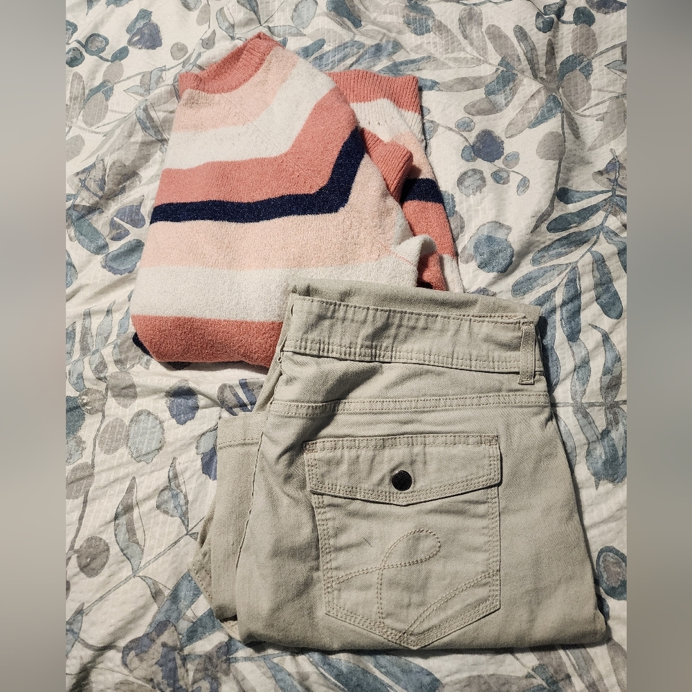 Bundle Torrid sweater size 2 with light khaki colored Lee riders size 16m